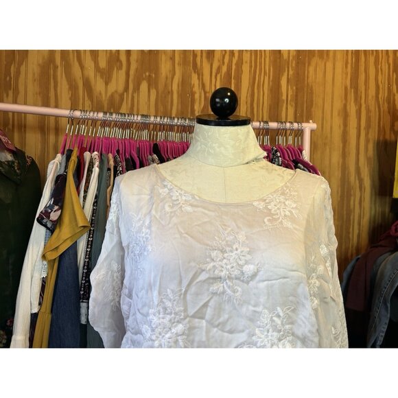 Angela Moda Pink Champagne Silk Blouse Floral Pink Embroidered Silk ITALY Sz L - Picture 3 of 10